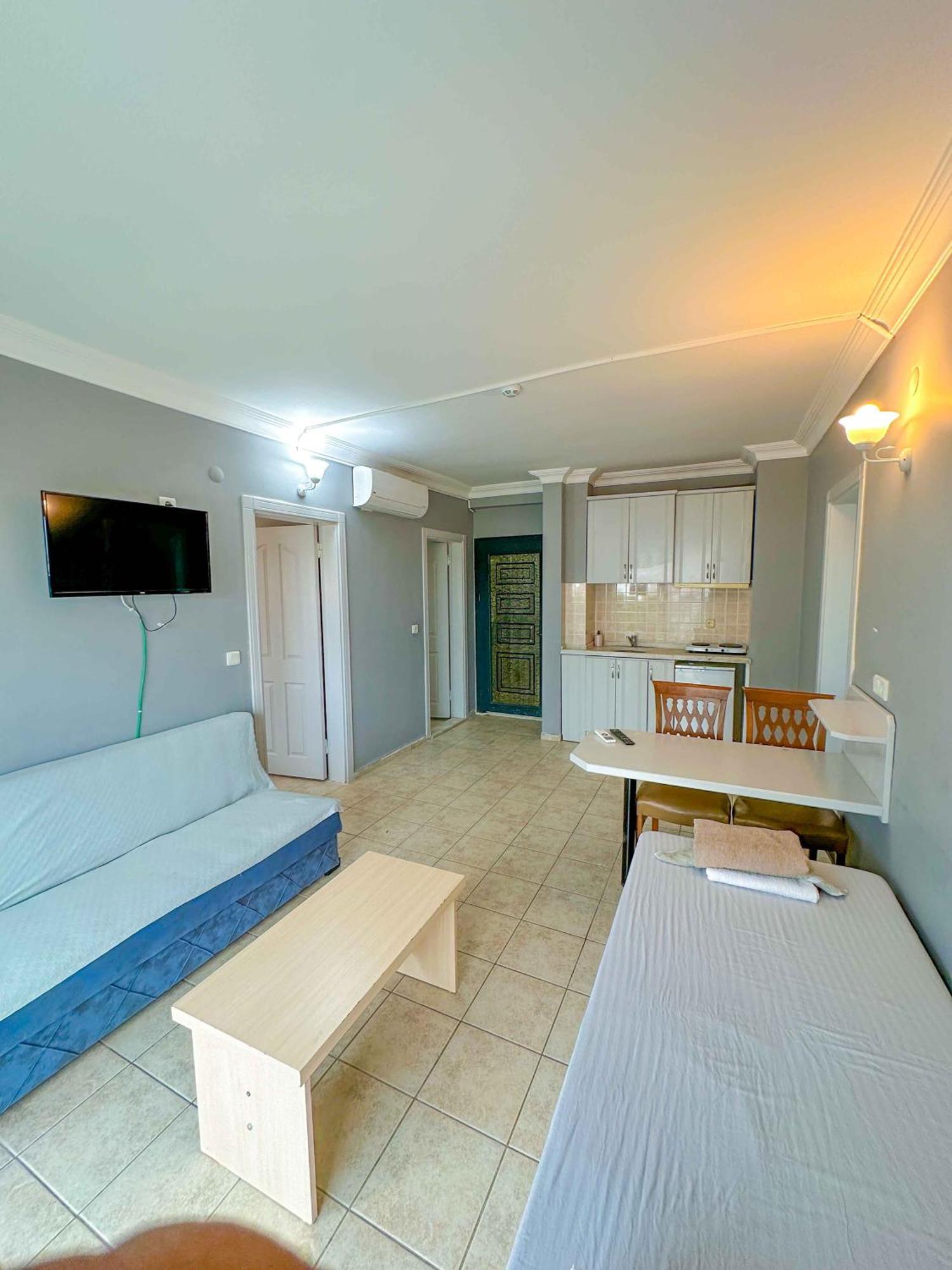 Adora Apartament Side